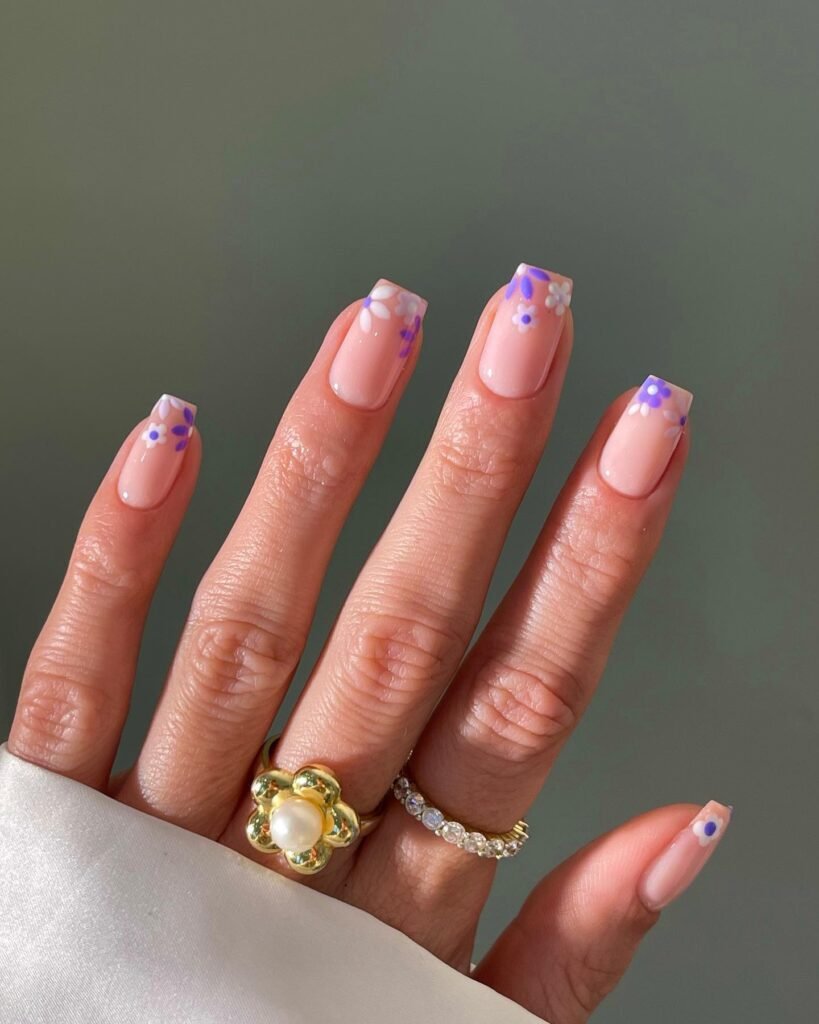 Floral tips spring nails