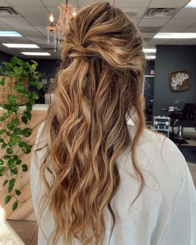 Half-Up Half-Down hairstyle with Messy Beach Waves