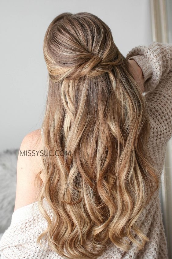 Gorgeous Half up hairstyles – Twisted Half Up