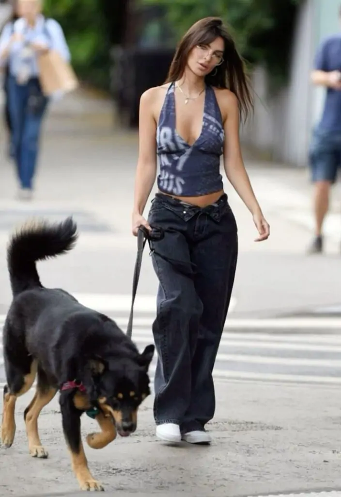 Y2K streetwear looK