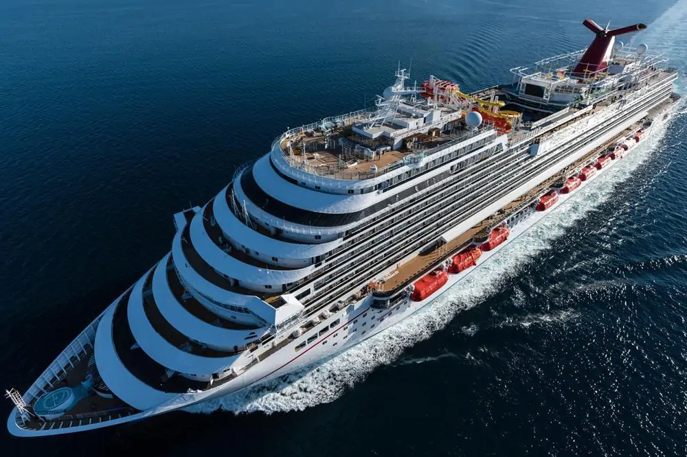 Carnival Horizon is praised for its vibrant atmosphere and affordable pricing. Families enjoy the WaterWorks aqua park and the IMAX theater.