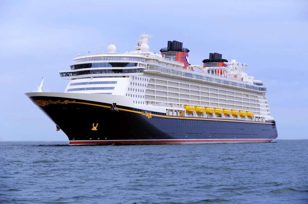 Disney Dream is highly rated for its exceptional service, family-friendly entertainment, and iconic Disney-themed experiences. Reviewers love the cleanliness and kid-focused activities.