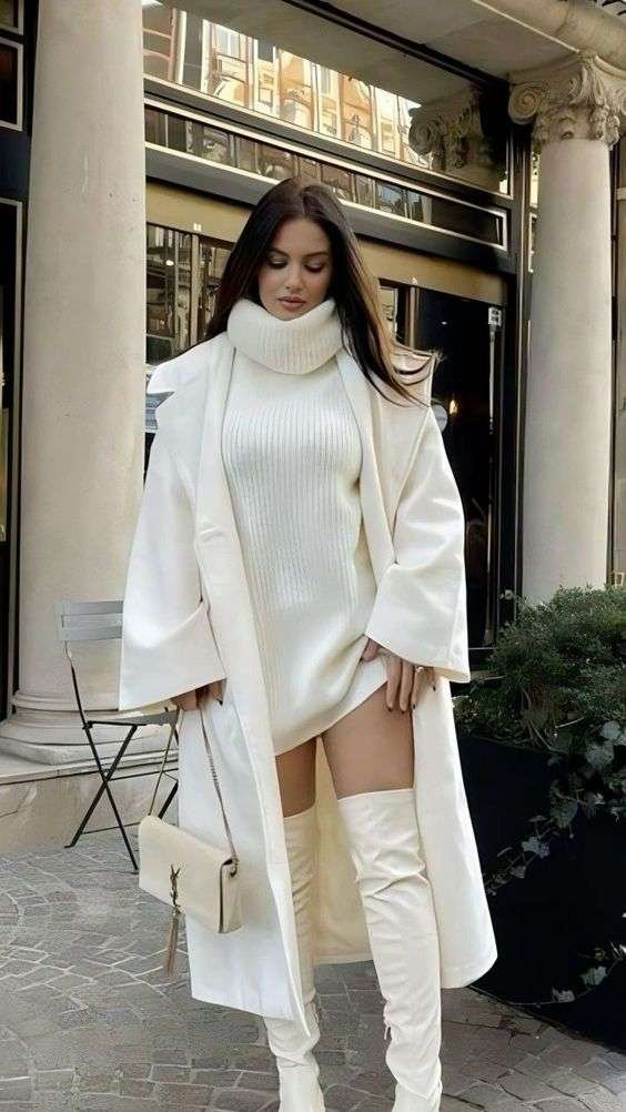 Trench Coat with Knitwear. Layering is key in the colder months. Wear your trench coat over a chunky sweater or knitwear for a cozy yet chic vibe. Finish the look with leggings or skinny pants, and you’re good to go.