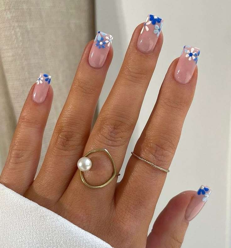 I’m obsessed with how this luxury manicure captures the season’s vibe—don’t you just love this nail design inspiration? Below are some more looks with different color and styles.