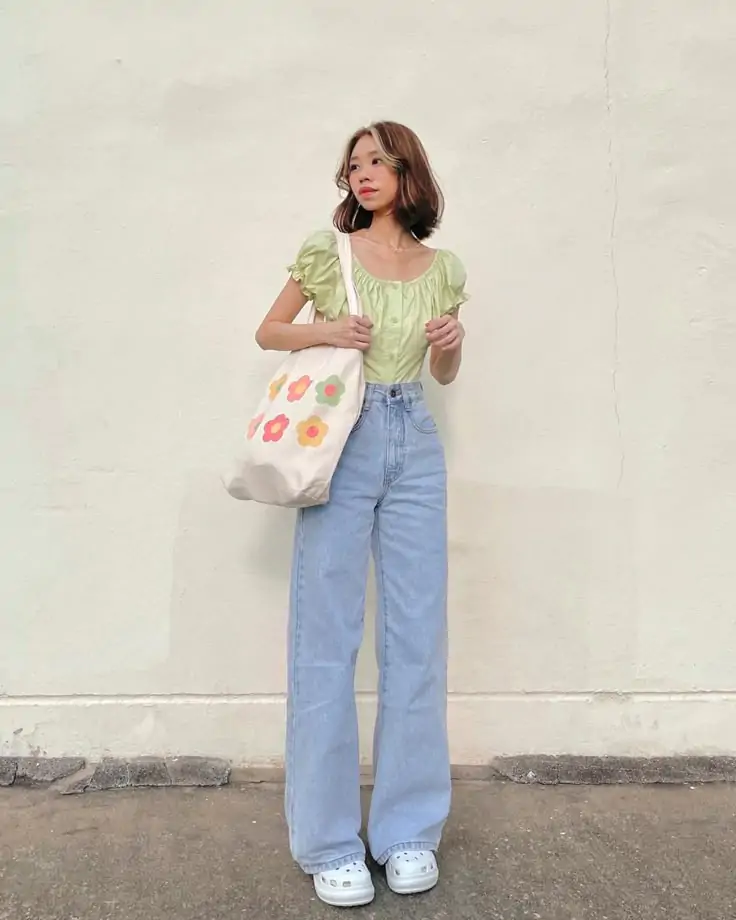 A soft pastel-colored dress in light pink, lavender, or mint paired with a lightweight cardigan and ballet flats. Add gold jewelry for a bit of shine. Why It Works: Pastels are a spring staple, and soft, breathable fabrics make this look perfect for spring events like brunch or a day at the park.