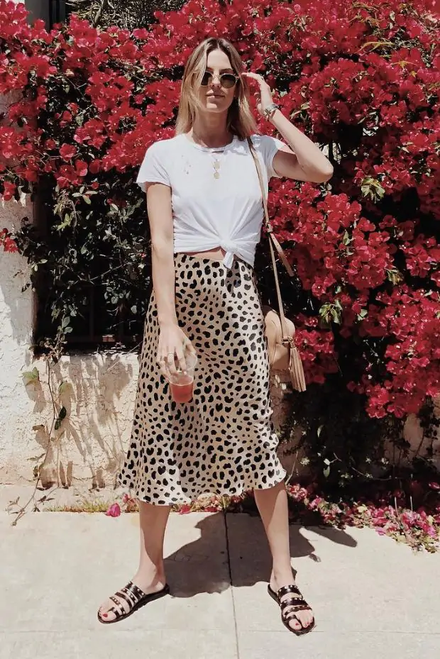 Seeking a way to show a little skin but still look more stylish than ever? Try these crop top–and–skirt set outfits all summer long.
