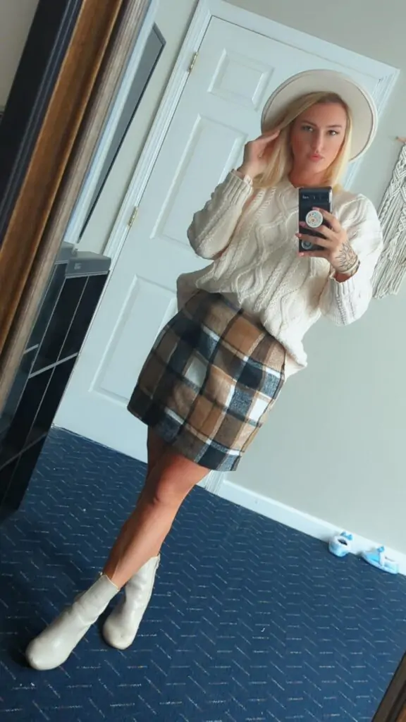 Nothing says fall like a chunky oversized sweater that feels as cozy as it looks. Pair it with skinny jeans or layer it over a satin skirt for that effortless 2025 street style vibe.