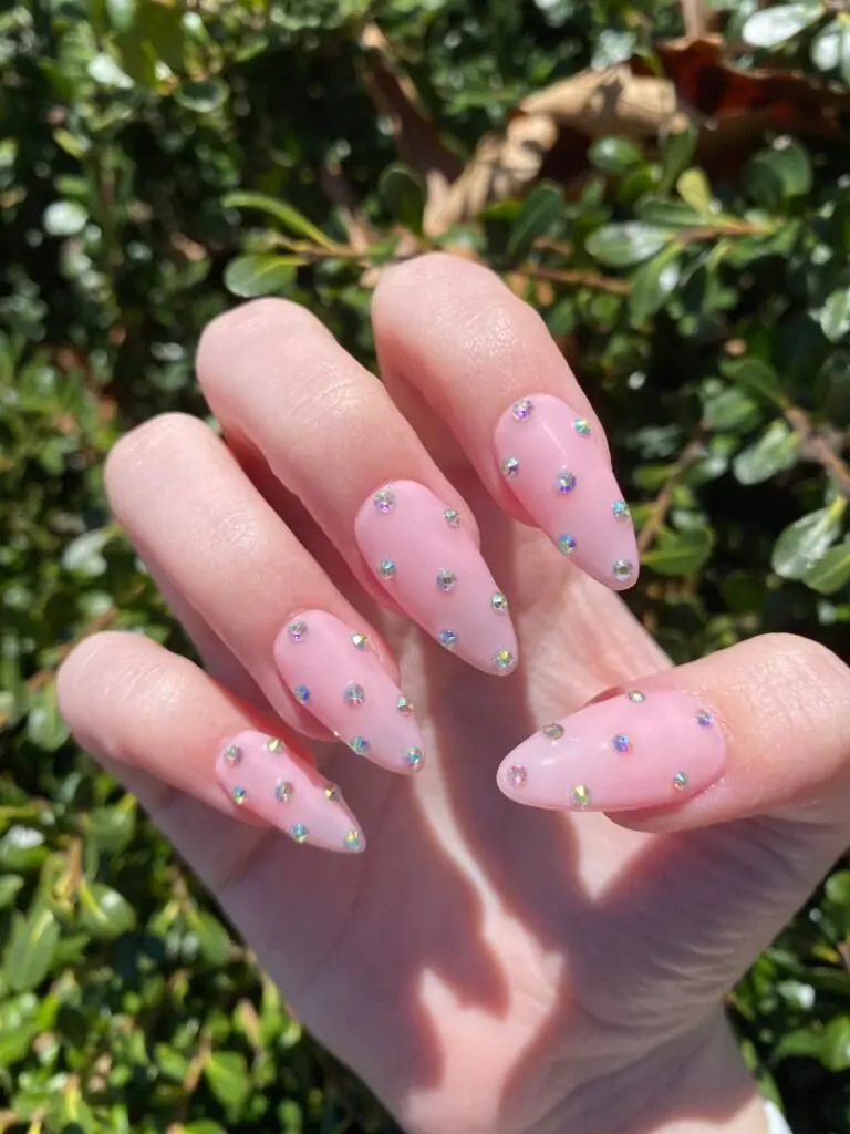 Crystal-loaded accents nails