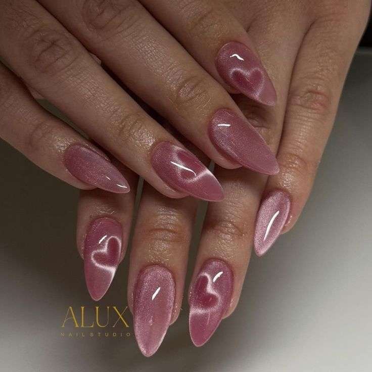 40 Valentine’s Day Nail Ideas That Will Break the Internet