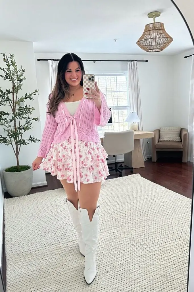 Plus size Valentine’s Day outfit styled for dinner date