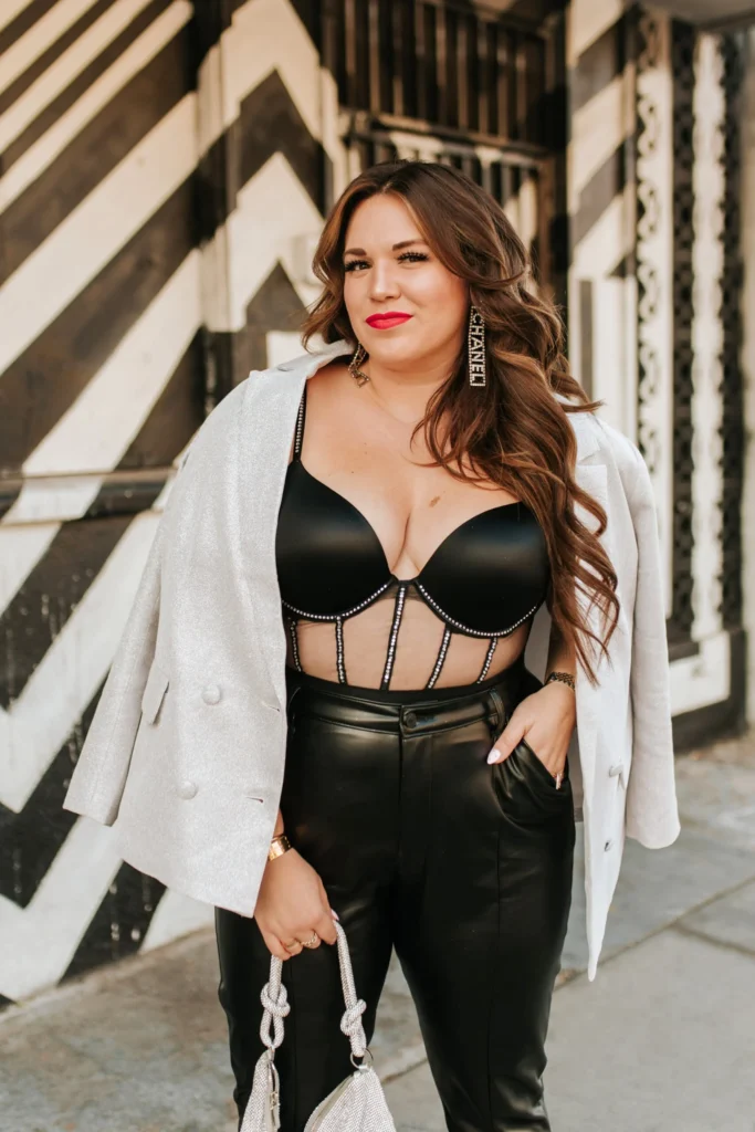 Plus size Valentine’s Day outfit with layered styling