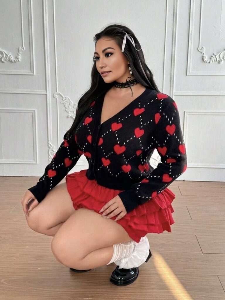 Plus size Valentine’s Day outfit with romantic textures