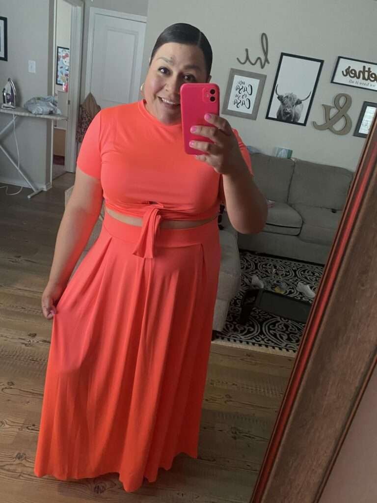 Plus size Valentine’s Day outfit with flowing fabric