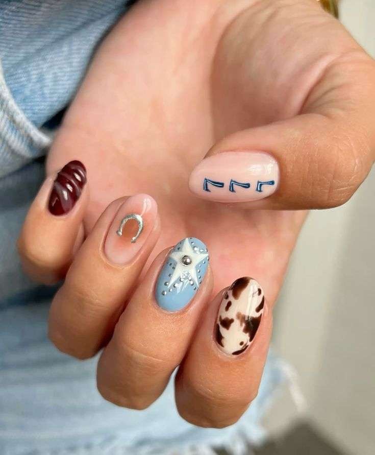 The Coastal Cowgirl nail aesthetic is a fusion of "coastal grandmother" elegance and rugged "Western Barbie" charm. This 2026 trend focuses on a color palette of breezy blues, sandy beiges, and crisp whites, accented with rustic motifs like cow print and turquoise.