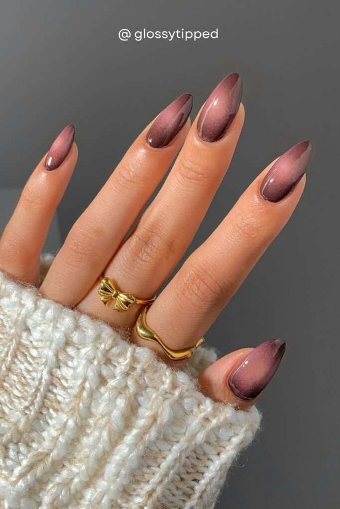 Mauve ombre nails are the perfect compromise for those who want fall warmth without going full dark mode. A dusty rose that deepens to plum at the edges gives depth and sophistication — especially popular for autumn brides and events.