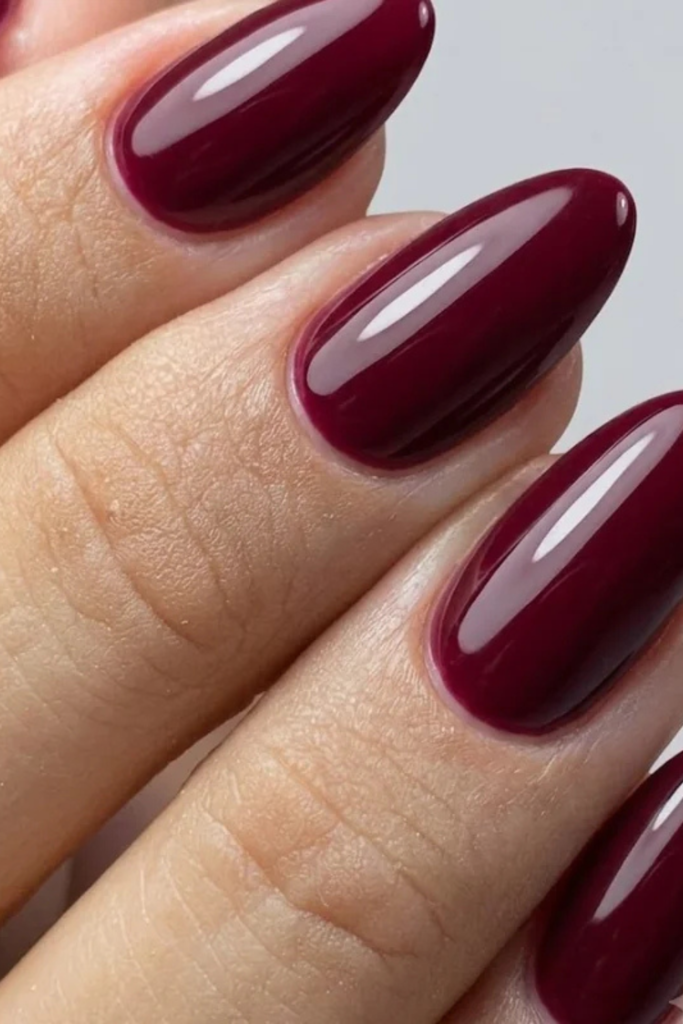 This wine-inspired shade has an elegance that makes it feel appropriate from the first chilly days of autumn right through the holiday season. It's dramatic without being overly bright, and it gives even short, natural nails a polished appearance. What I particularly appreciate about burgundy is how much its undertones can change the overall look. A brown-based burgundy feels warmer and more autumnal, while a purple-based wine shade has a cooler, slightly more dramatic finish.