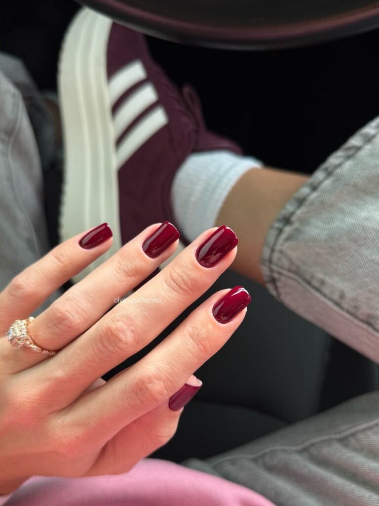 Short nails and deep colour are a better match than people think. On a short squoval, a wine shade looks tidy and deliberate rather than dramatic, which makes it an easy pick for anyone who types all day or doesn’t love length.